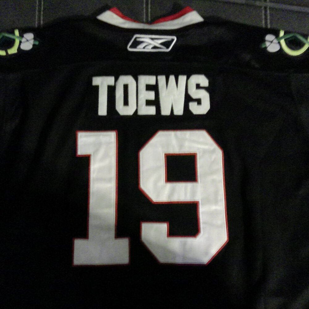 JONATHAN TOEWS CHICAGO BLACKHAWKS BLACK REEBOK PREMIER JERSEY XX-Large - Picture 14 of 14